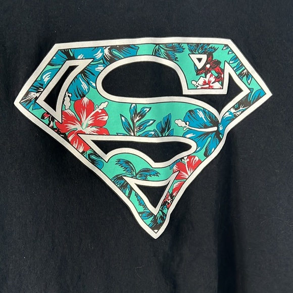 DC Superman Tropical Shirt - Picture 2 of 4